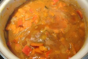 Kürbissuppe mit Karotten und Süßkartoffel