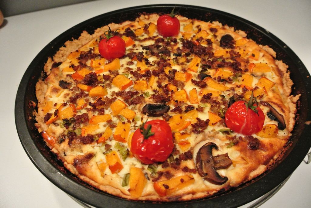 Kürbis-Quiche mit Hackfleisch und Feta